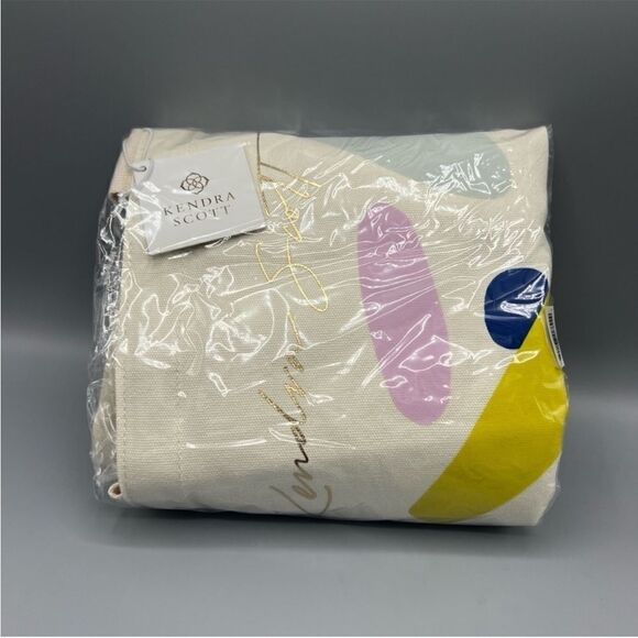 Kendra Scott Canvas Tote Bag in Terrazzo - Picture 4 of 5